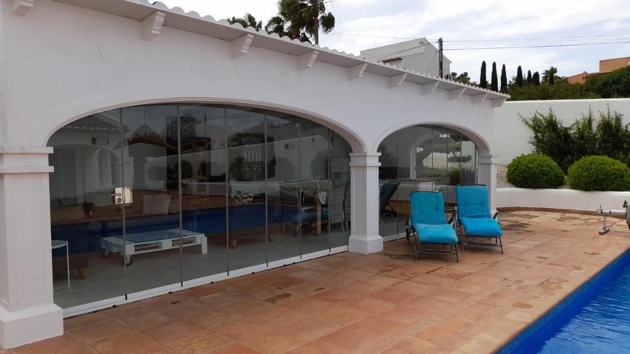 Entiere Piscine Et Cuisine D'ete A Pinosol