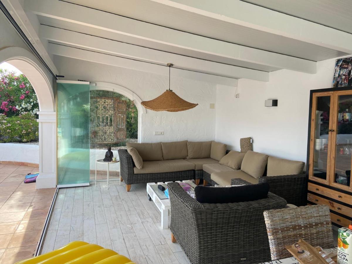 Entiere Piscine Et Cuisine D'ete A Pinosol Villa