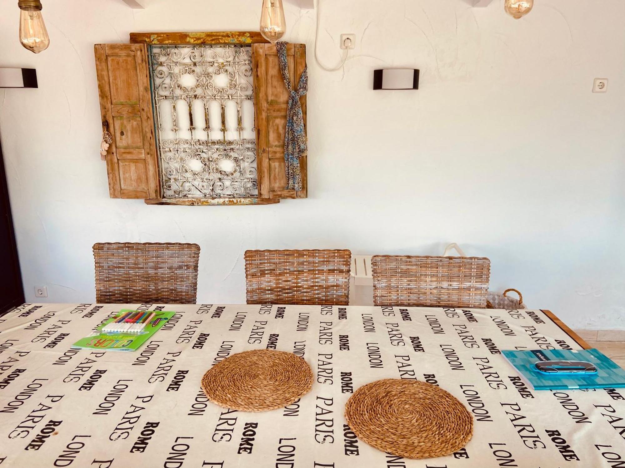 Entiere Piscine Et Cuisine D'ete A Pinosol
